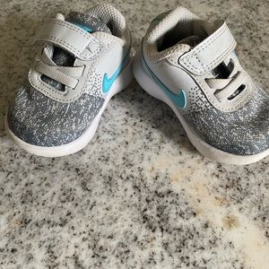 Nike Flex Contact size 3C
